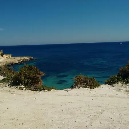 Apartment Luxury Modern 3 Bedroom Seaview Apt *