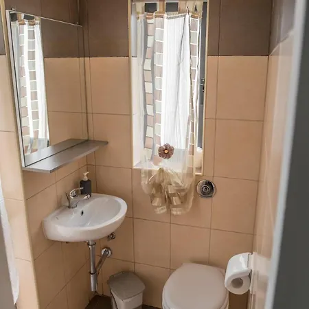 Luxury Modern 3 Bedroom Seaview Apt *