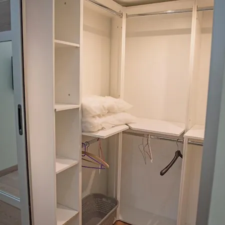 Luxury Modern 3 Bedroom Seaview Apt