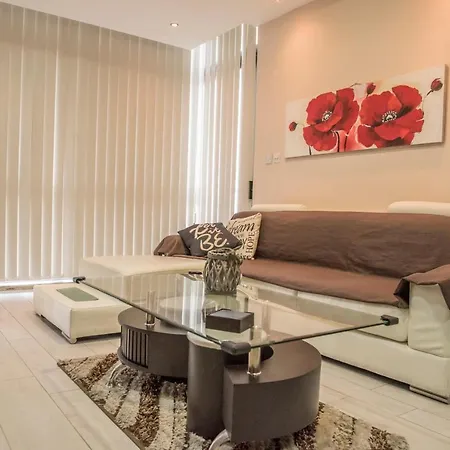 Luxury Modern 3 Bedroom Seaview Apt Appartement