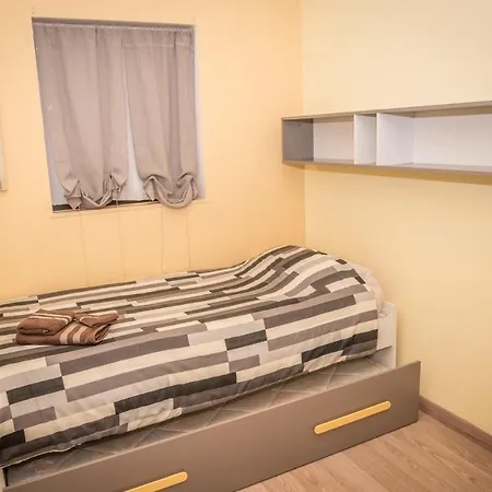 Luxury Modern 3 Bedroom Seaview Apt Appartement *